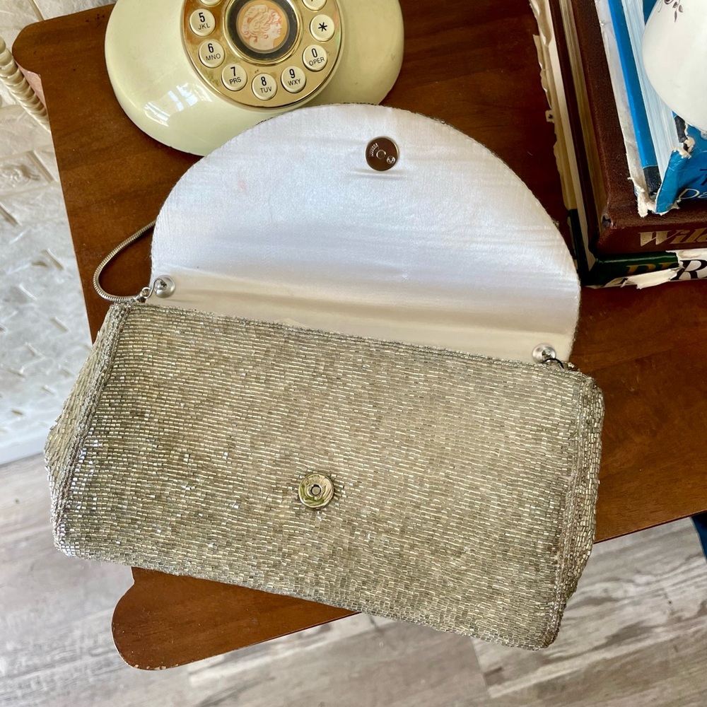 Vintage Sparkly Silver Hand-Beaded Bow Shoulder Bag Evening Purse - Picture 4 of 10
